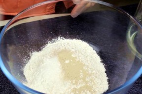 问道中神兽丹制作包子的步骤是什么？