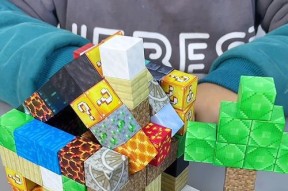 我的世界中如何拼出地球？拼地球需要哪些材料和技巧？
